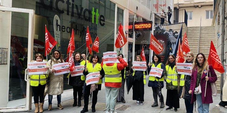 Finaliza sin acuerdo la primera mediación en el ORECLA con la negativa de la empresa de pagar el kilometraje a la plantilla de transporte escolar