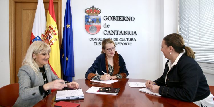 El Gobierno de Cantabria estudiará la viabilidad para construir nuevas instalaciones deportivas en Ampuero