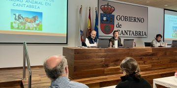 Palencia informa al sector del Plan de Sanidad Animal del Gobierno de Cantabria para 2024