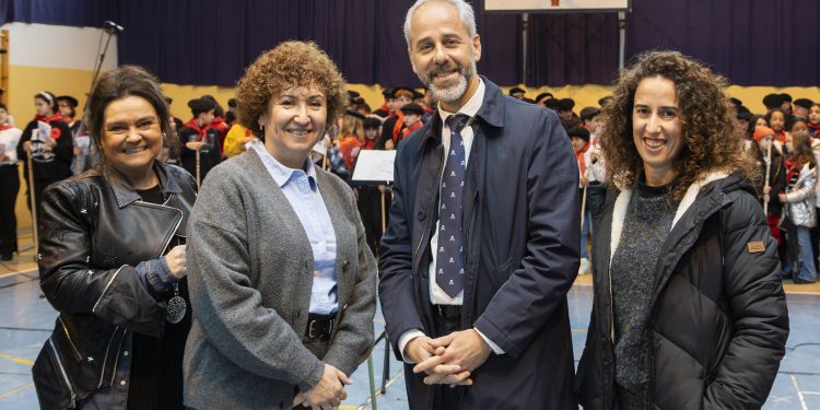 Silva reconoce la labor de los centros educativos de Torrelavega en la divulgación de Las Marzas