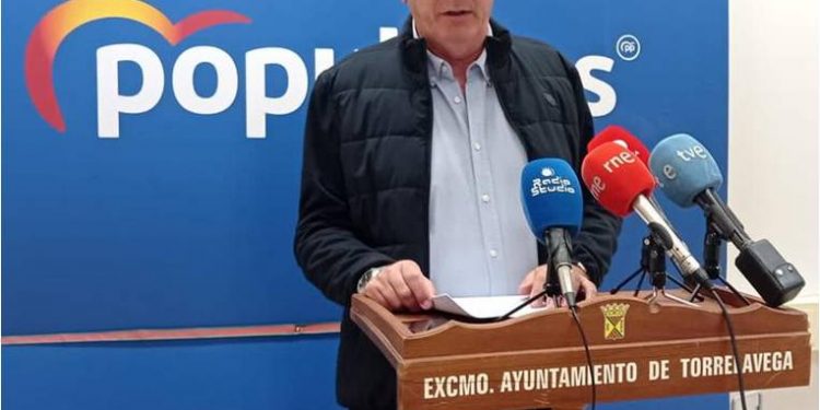 El PP de Torrelavega manifiesta su compromiso con crear una plaza en La Montaña