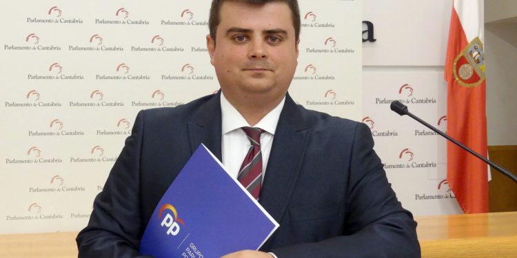 «El sector industrial ya estaba en recesión en julio», replica el PP al PRC