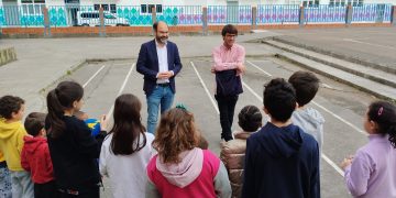 Urraca visita las Olimpiadas Escolares Cántabras en el colegio José Luis Hidalgo