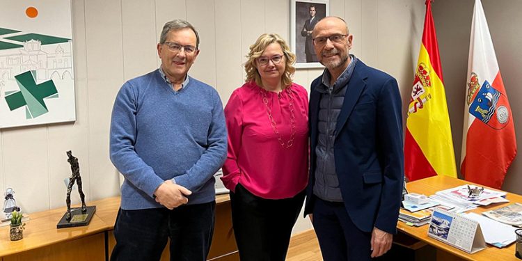 La Consejería de Salud y la Fundación Humans analizan aspectos clave para avanzar en la humanización de las instituciones sanitarias