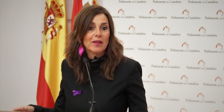 Paula Fernández urge medidas con los 3 millones del Fondo Anti-inflación para atajar los malos datos económicos y aliviar a las familias con ingresos inferiores a 40.000 euros