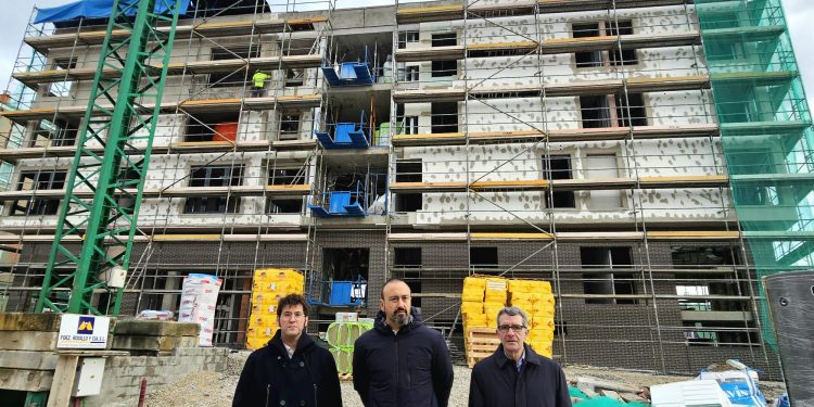 El nuevo ‘centro de acogida, centro cívico y alojamientos en régimen de alquiler temporal’ de Pablo Garnica estará en funcionamiento en julio