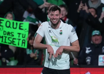 Victoria del Racing para soñar con el play off