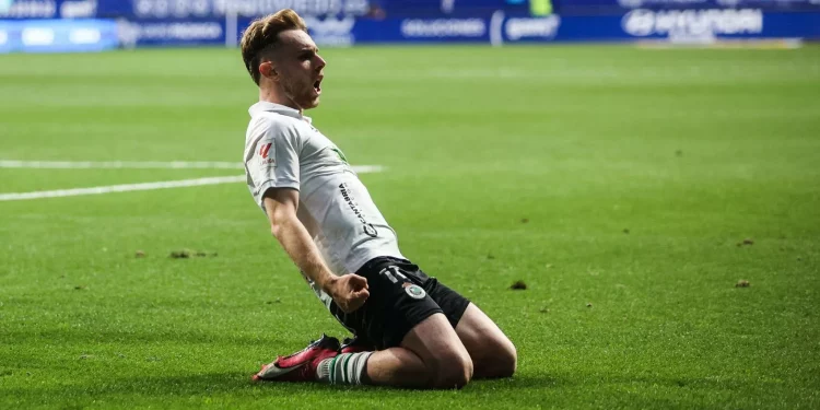 El Racing consigue un punto muy valioso en un partido de categoría