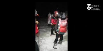 El equipo de Protección Civil del Gobierno y el GREIM rescatan a dos montañeras desorientadas en Picos de Europa