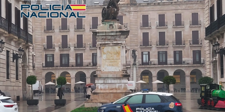 La Policía Nacional detiene a un hombre por un delito de robo con violencia en un establecimiento comercial de Santander