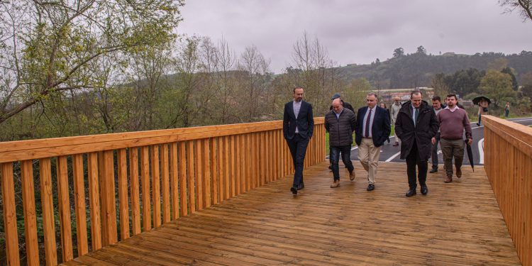 Media inaugura el último tramo que completa el anillo ciclable de Torrelavega