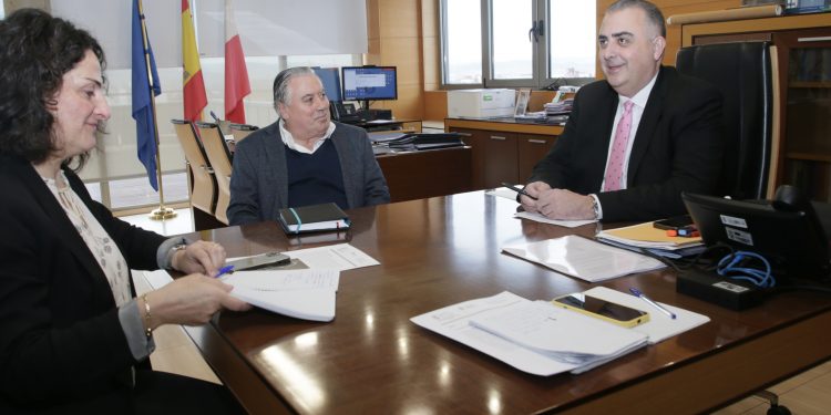 Fomento invertirá más de 300.000 euros en mejorar el firme del primer tramo de la CA-135 Cabezón-Comillas y reordenar los aparcamientos del Bosque de Secuoyas, en Udías