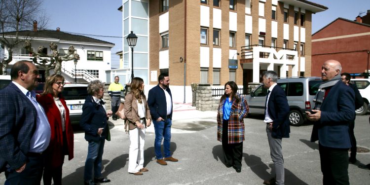 El Gobierno de Cantabria mejora la accesibilidad del edificio municipal de Servicios Sociales de Campoo de Enmedio