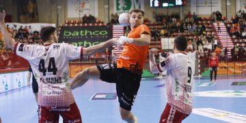 Orgullo de BM Torrelavega para ganar a Benidorm