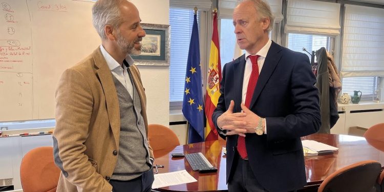 Educación y ACEFAM colaboran para promover el emprendimiento entre los estudiantes de Cantabria