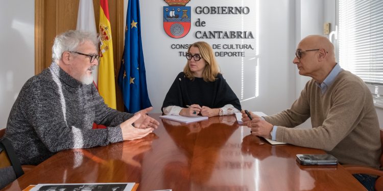 Cultura y la UC repasan el estado de los proyectos de colaboración en actividades de divulgación del patrimonio autonómico