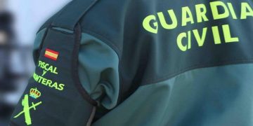 Un hombre presuntamente mata a su madre y después se quita la vida en Hinojedo