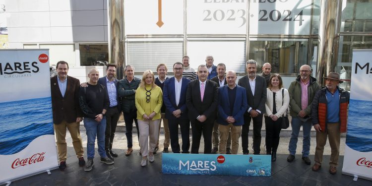 La campaña de limpieza de residuos marinos de Mares Circulares llegará este año a 4 playas, 3 ríos y 2 puertos pesqueros de Cantabria