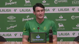 Juan: «El aliento de la grada es importante y la afición del Racing en ese sentido es increíble»