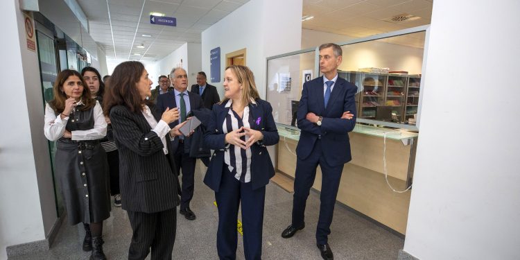 El Gobierno de Cantabria reforzará los juzgados de Torrelavega para agilizar los asuntos pendientes por las huelgas y habilitará en septiembre una nueva sala Gesell