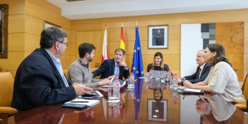 Buruaga apoya al sector TIC como «palanca para crear empleo e impulsar un cambio de modelo productivo»