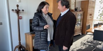 El Gobierno se compromete a estudiar los proyectos de caminos rurales paralizados la pasada legislatura en Cabuérniga