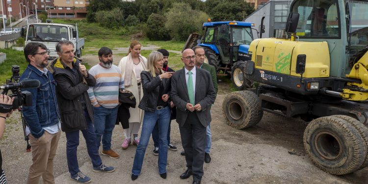 Pascual prevé licitar este año el proyecto asistencial del centro de salud y el hospital de alta resolución de Castro Urdiales