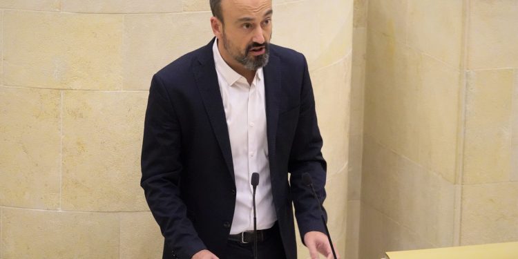 El PRC urge al Gobierno de Cantabria a «pelear» para reactivar el proyecto del tren a Bilbao y exigir a Madrid que cumpla sus compromisos