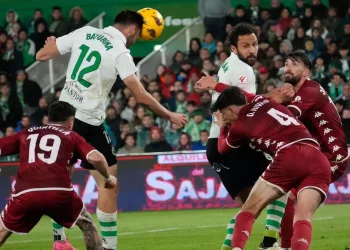 Alcorcón frena la racha del Racing