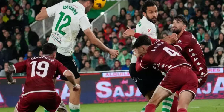 Alcorcón frena la racha del Racing