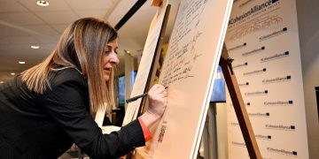 Buruaga se adhiere a la alianza por una política europea de cohesión “fuerte, renovada y que no deje a nadie atrás” a partir de 2027