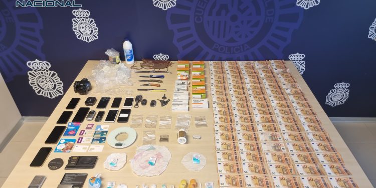 La Policía Nacional desarticula un grupo criminal dedicado al tráfico de drogas, venta y distribución de cocaína, que operaba en Santander y otros municipios de la Comunidad Autónoma