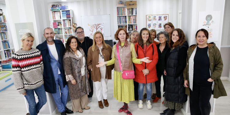 Gómez del Río reconoce la contribución de la Asociación Nuevo Futuro para mejorar el bienestar de los menores de Cantabria