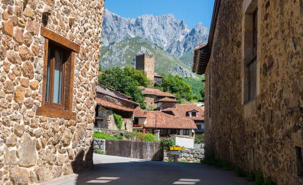 Cultura convoca ayudas a particulares para la protección de bienes inmuebles civiles integrados dentro del Patrimonio Cultural de Cantabria