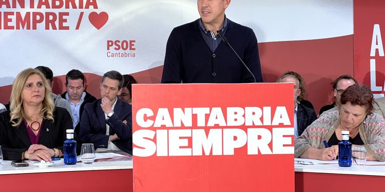 Zuloaga: “Lancemos un grito unánime y de fuerza porque nos jugamos mucho y lo que hay que hacer es conseguir que Pedro Sánchez tome la mejor decisión para España y Cantabria”