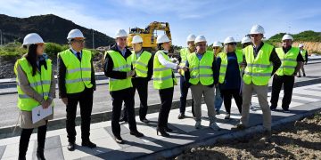 Gema Igual destaca los avances del proceso de urbanización del sector 1 y anuncia un gran parque de 23.000 m2