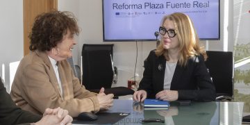 Cultura se compromete a agilizar el informe para la peatonalización de la Plaza de Fuente Real de Comillas