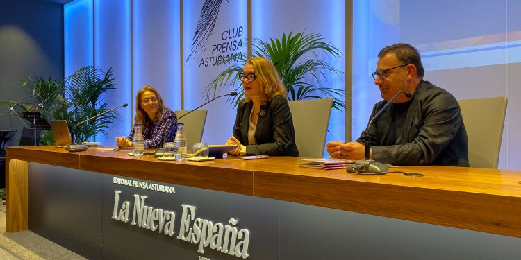 Eva Guillermina Fernández reafirma el compromiso del Gobierno de hacer de los caminos Xacobeo y Lebaniego espacios de encuentro con la cultura de excelencia