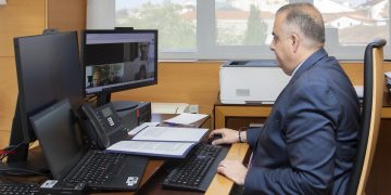 Fomento solicita a Aena continuar con las inversiones previstas para mejorar la competitividad del Seve Ballesteros