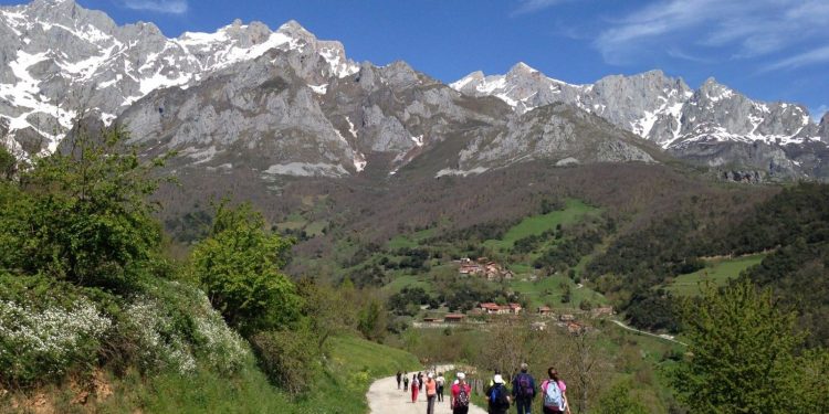 El Gobierno continúa su apuesta por el Camino Lebaniego y destina 365.000 euros en subvenciones para mejorar los albergues de peregrinos