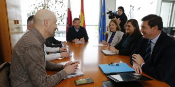 Palencia inicia contactos con la Confederación Hidrográfica y el alcalde de Puente Viesgo para analizar y estudiar las posibles soluciones para recuperar la pesca del salmón en el Pas