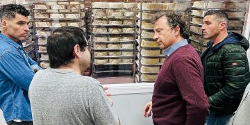 El consejero Pablo Palencia señala la importancia de los productores artesanos que hacen de Cantabria la cuna de quesos genuinos