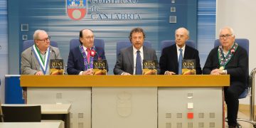 Palencia destaca el valor añadido que supone el queso en el sector primario en Cantabria