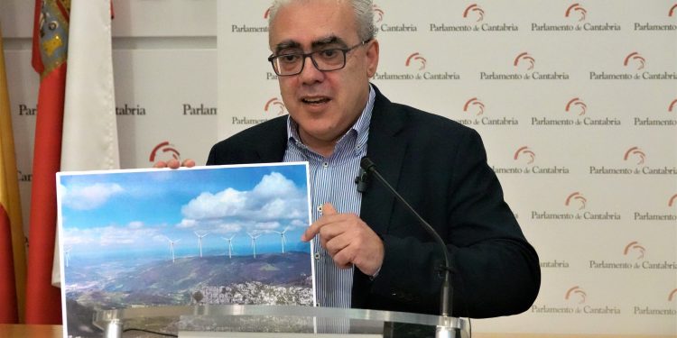 El PRC pide a Buruaga que «tranquilice» a la comarca oriental y anuncie que los parques eólicos Corus y Piruquito no tendrán informe favorable del Gobierno