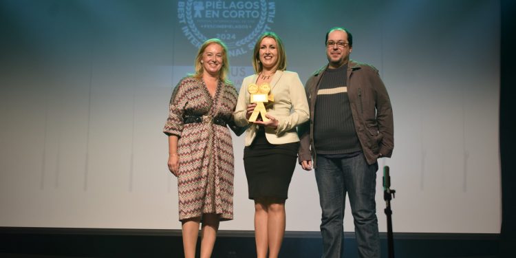 El cortometraje ‘París 70’ de Dani Feixas Roca, galardonado con tres premios en la XIV edición del Festival Internacional de Cine de Piélagos