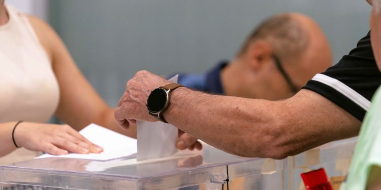 El PSOE de Cantabria presenta dos denuncias por propaganda política en medios institucionales