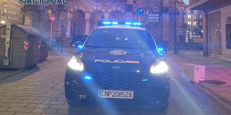 La Policía Nacional detiene “in fraganti” a un varón por robo con fuerza en vivienda en el Barrio de Barreda