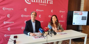 Cámara Torrelavega realiza su primera feria enfocada a personas desempleadas de entre 45 y 64 años