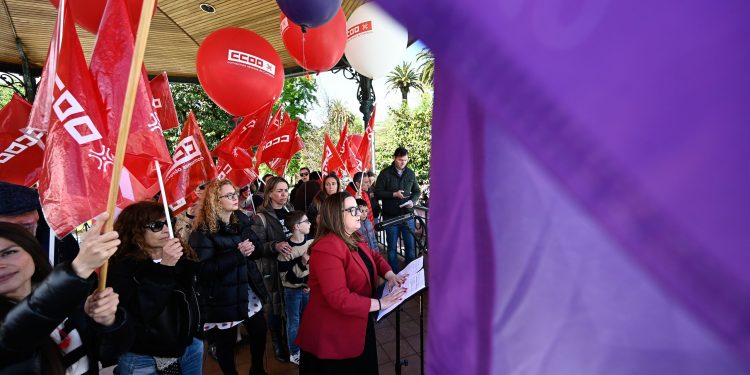 La manifestación del 1º de mayo congrega en Santander a cerca de 8.000 personas