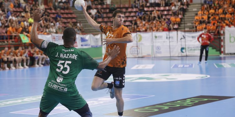 Nicolai Colunga regresa un año después a Torrelavega